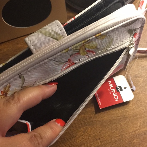 All in one wallet - Picture 3 of 5